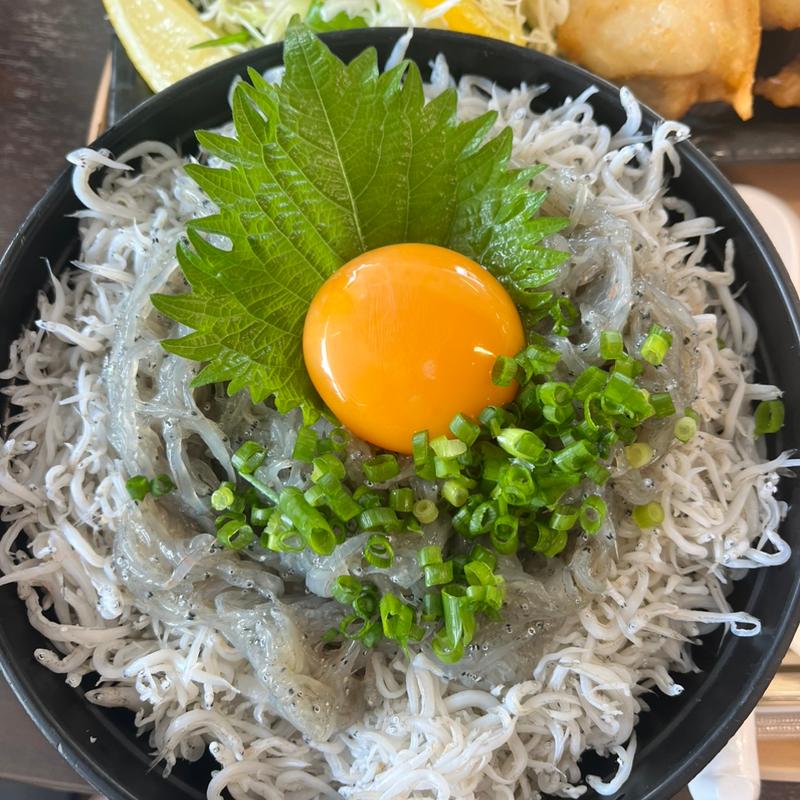 シラス丼(浜の台所くぁせっと)