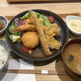 ミックスフライ定食(はないちばん 郡山店 （【旧店名】はな膳　郡山店）)