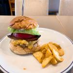 自家製ベーコンチーズバーガー