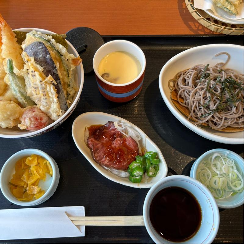 鱧と海老と夏野菜の天丼御膳(和食さと 川越店)