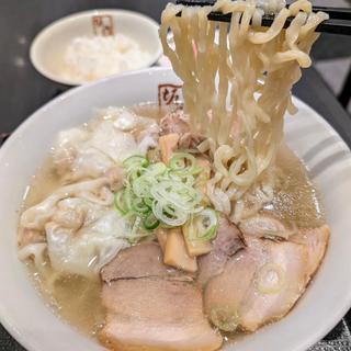 喜多方わんたんラーメン 塩(喜多方ラーメン坂内 大手町店)