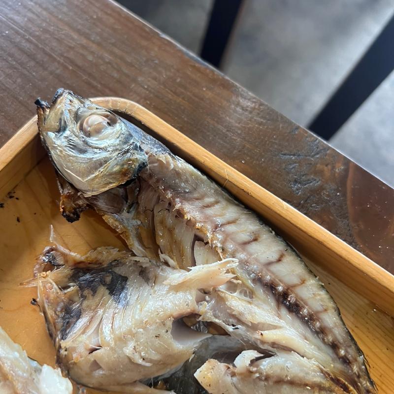 アジの干物の炭火焼き(海女小屋はちまんかど・あさり浜 )