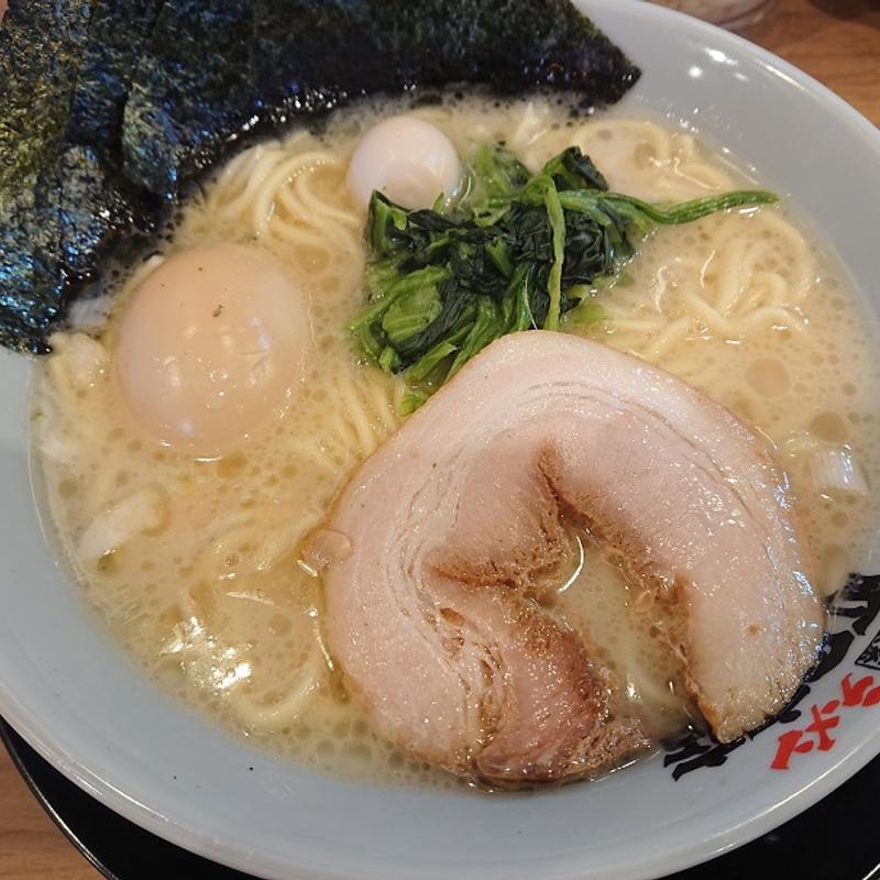 味玉ラーメン 塩(横浜家系ラーメン 町田商店 柏インター店)