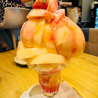 俺んち直送桃パフェ(吉祥寺Berry coco（ベリーココ）)