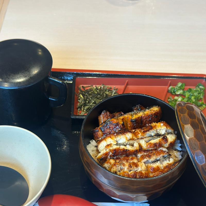 ひつまぶし3切れ(うな秦)