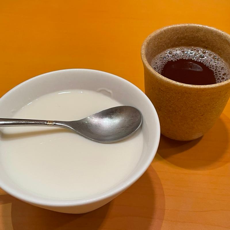 特製•手作りやわらか杏仁豆腐(焼肉 やわら)