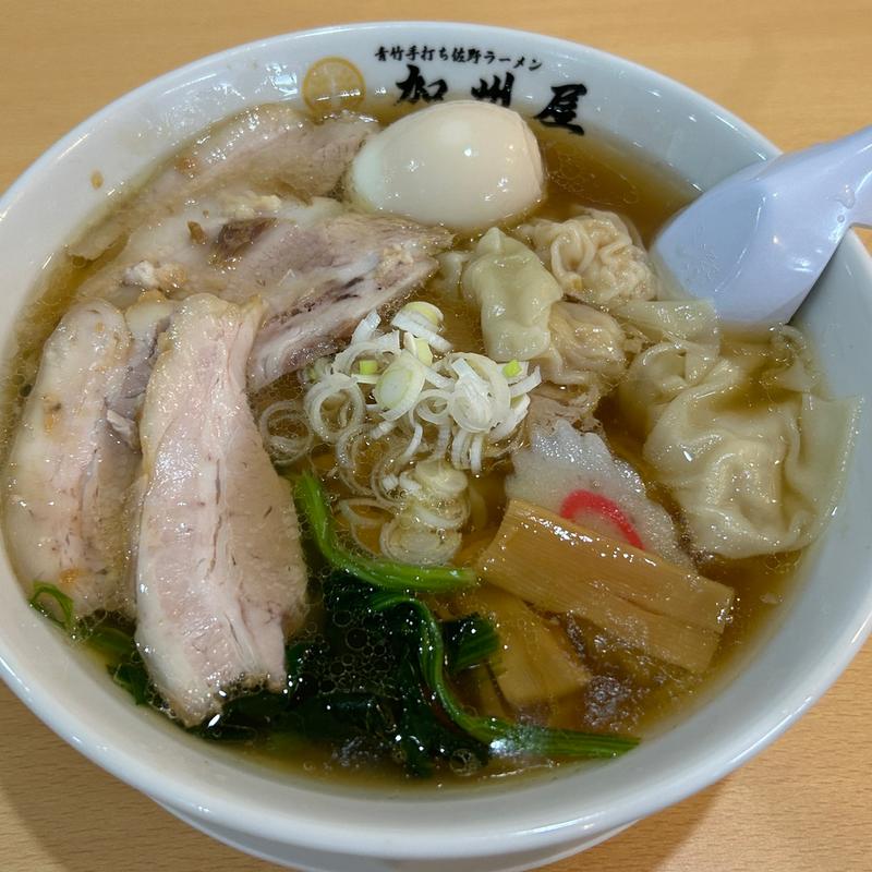 チャーシュー麺大盛海老ワンタン(青竹手打ち佐野ラーメン 加州屋)