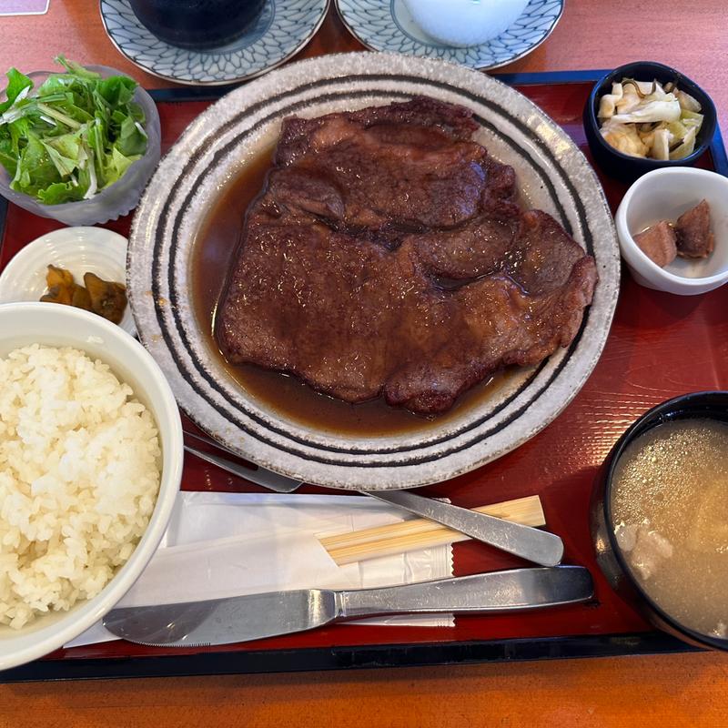 Eセット（牛ロースステーキ）(マルヤス)