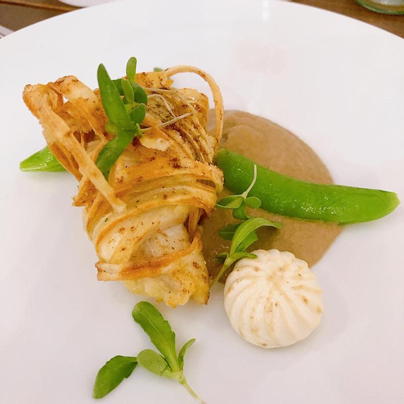 ヒラメのパイユ仕立てゴボウのヴルーテ（ランチコース）(バラックシュシュ)