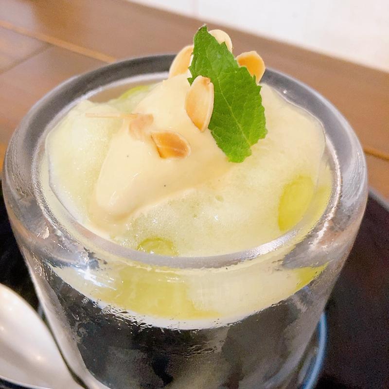 デザート（ランチコース）(バラックシュシュ)