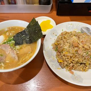 半チャーハン＋半ラーメンセット(大連 )