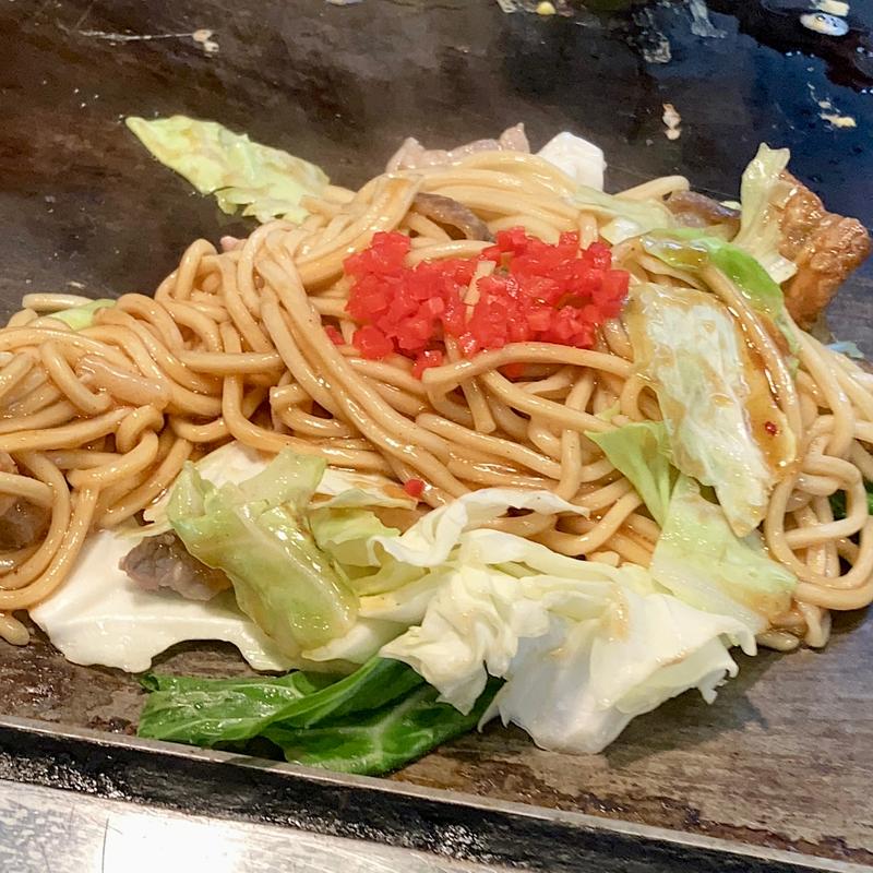 豚と牛油かす焼きそば(チング)