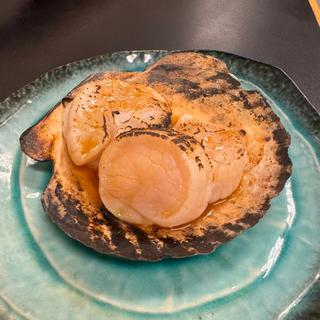 ホタテ焼き(鮨処 つきじや)