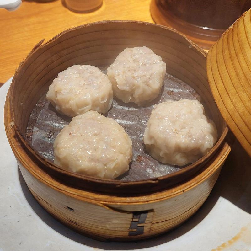 あらびき肉シウマイ 4個入り(カミナリ飯店)