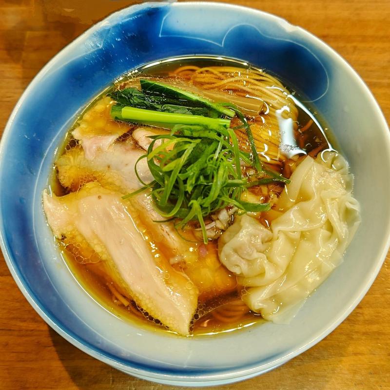 特選地鶏と豚の醤油らーめん(塩らーめん 千茶屋(ちさや))