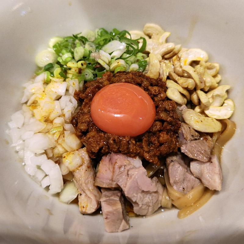 スパイスまぜそば 小(いかれたヌードル フィッシュトンズ （いかれたNOODLE Fishtons）)