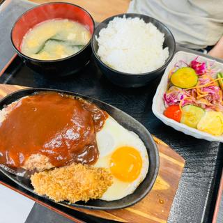 ハンバーグ定食(御食事処みや川)