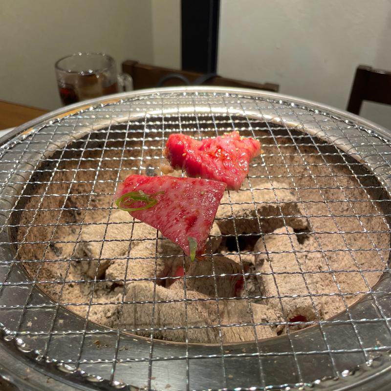 (炭火焼肉 八輪)