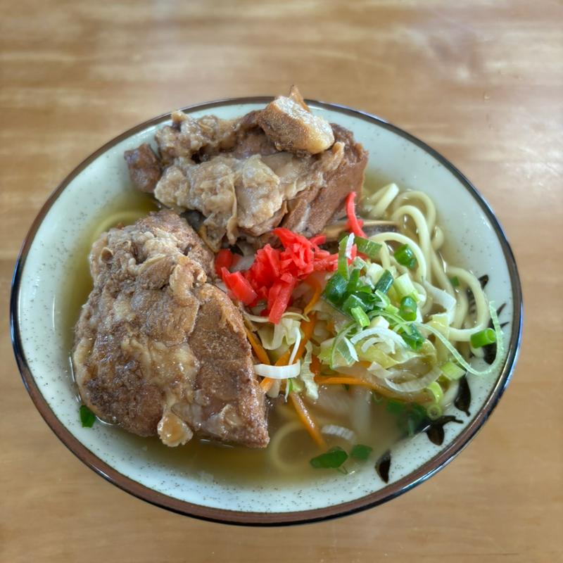 ソーキそば(丸吉食堂 （まるよししょくどう）)