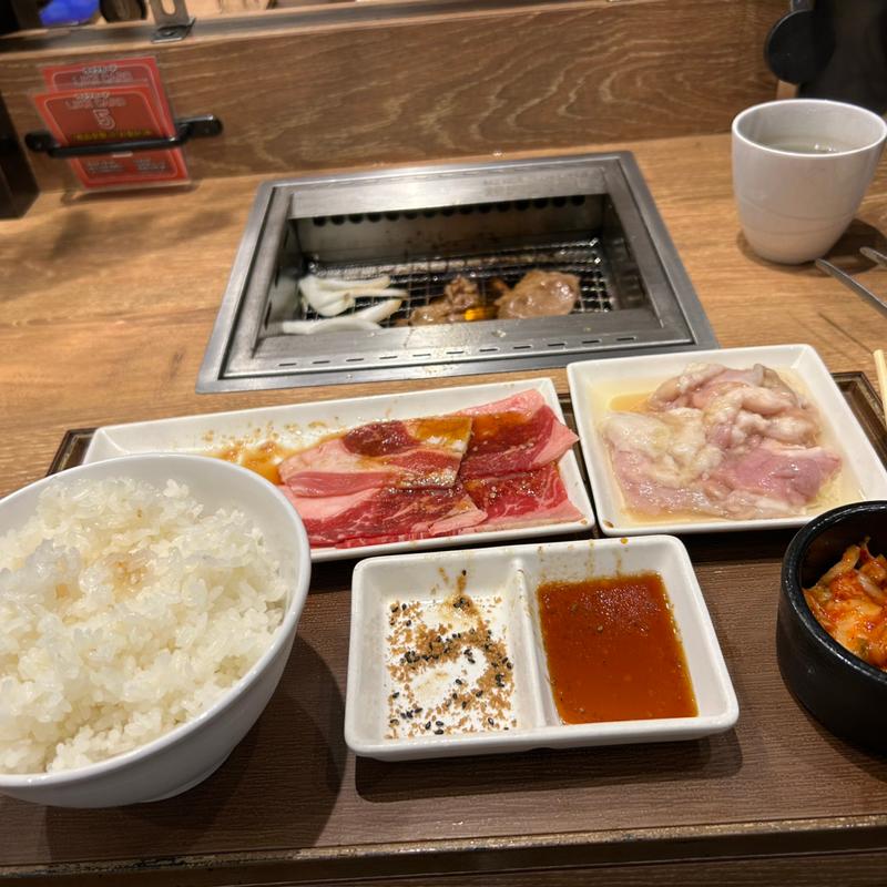 バラカルビセット＋牛ホルモン(焼肉ライク 川口駅東口店)