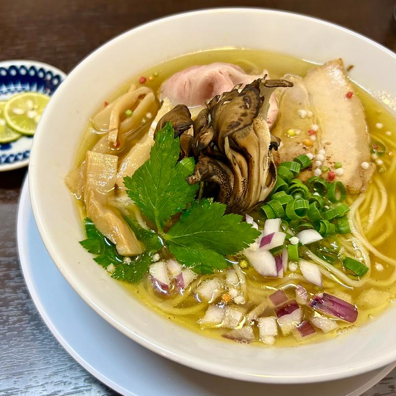 鶏塩そば(晴レル屋 （はれるや）)