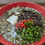 豚骨マー油ラーメン(中華そば 肴 yamago 2号店)