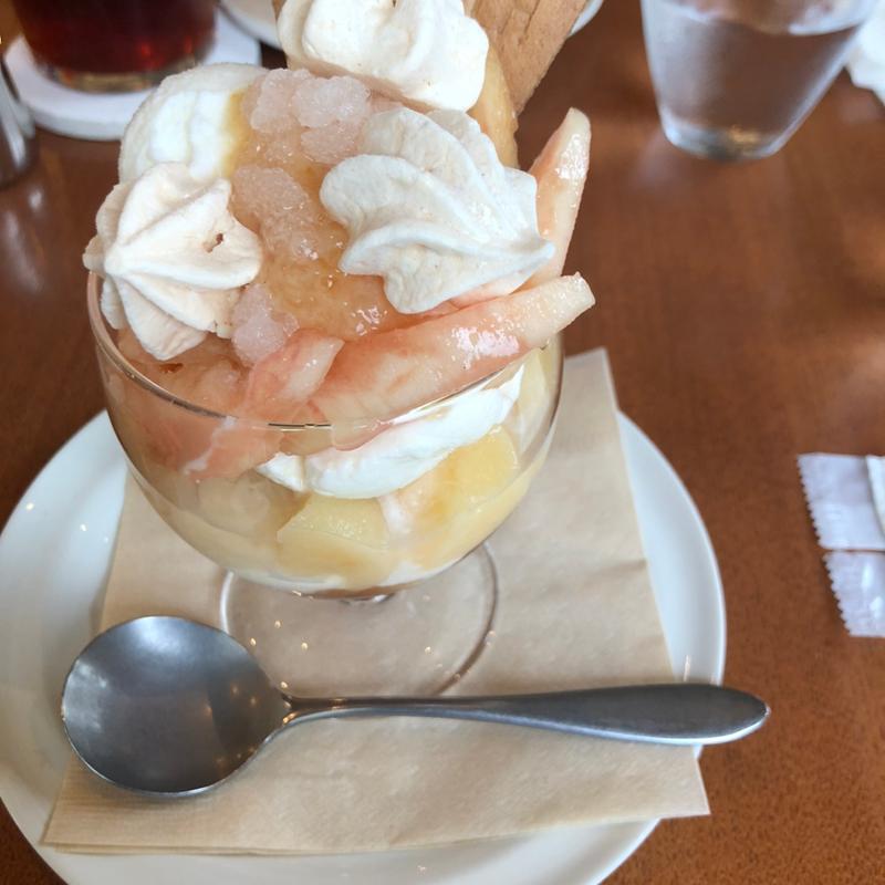桃のパフェ(cafe+cake Baloo)