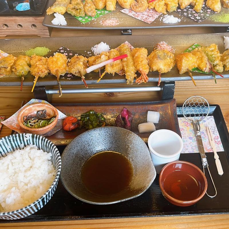 新・土瓶蒸しと十六色の一口天ぷら膳(舞妓飯 嵐山店)