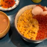 うにいくら丼+ホタテ追加トッピング