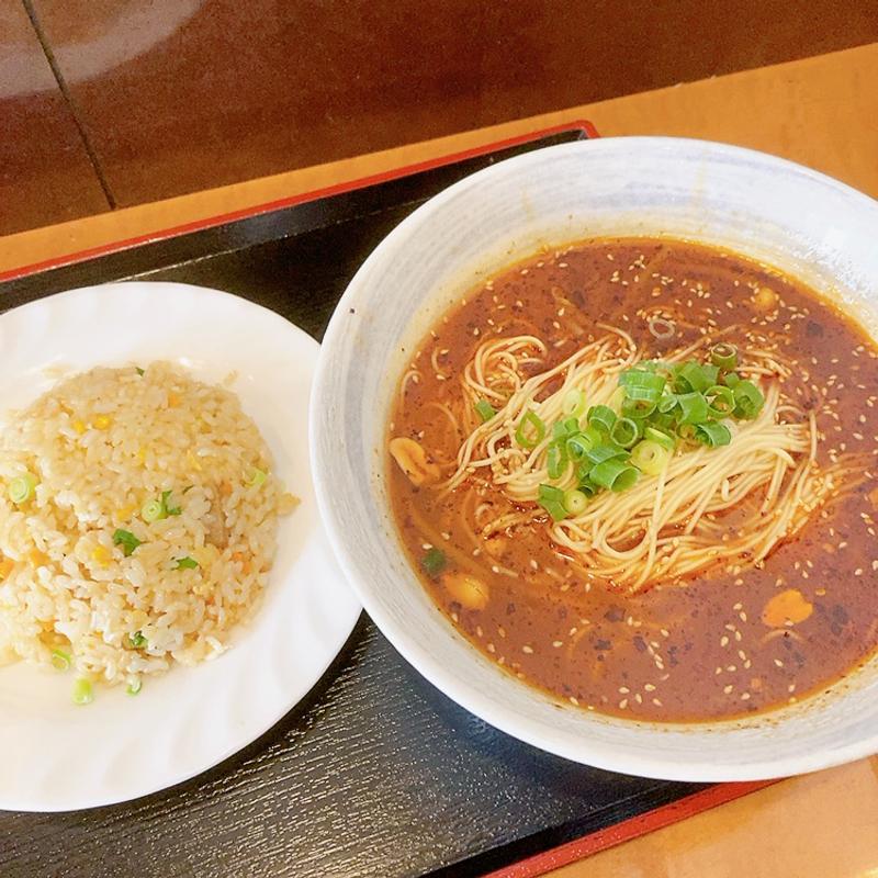 酸辣湯麺半チャンセット(重慶美食 辣香屋)