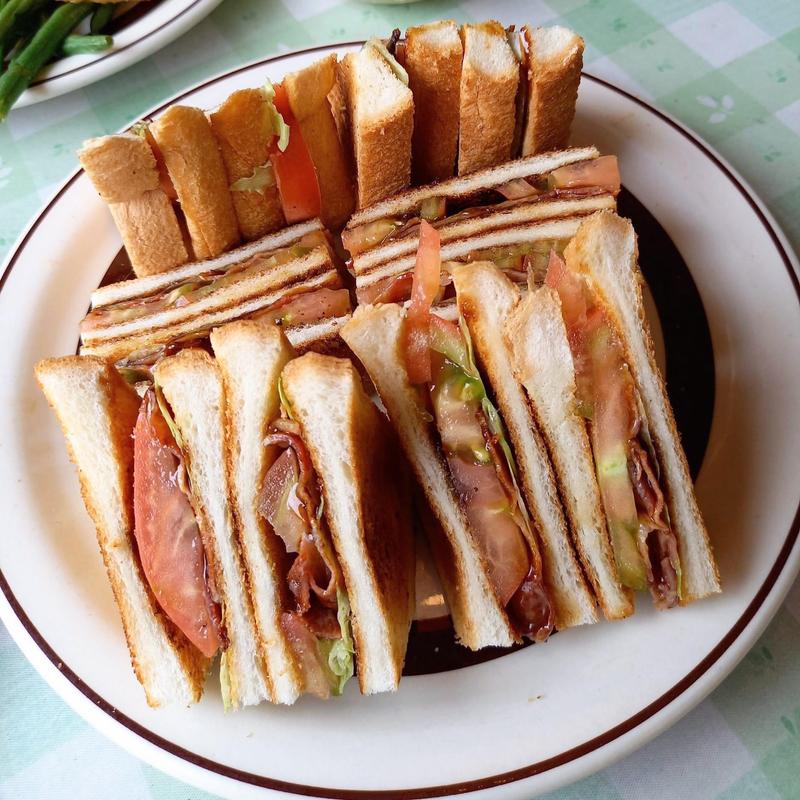 ベーコンレタストマトサンドイッチ(レストラン久貴)