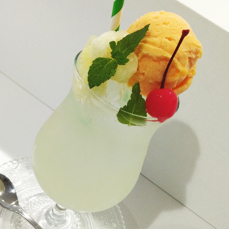 7月っぽいフロート(8/4のゆきだるま)