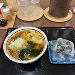 特製かき揚げそば、おにぎり(蕎麦饂飩 壱参壱 酒場)