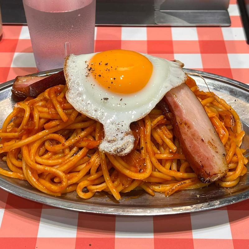ナポベーコン(並400g) 目玉焼き(スパゲッティーのパンチョ 吉祥寺店)