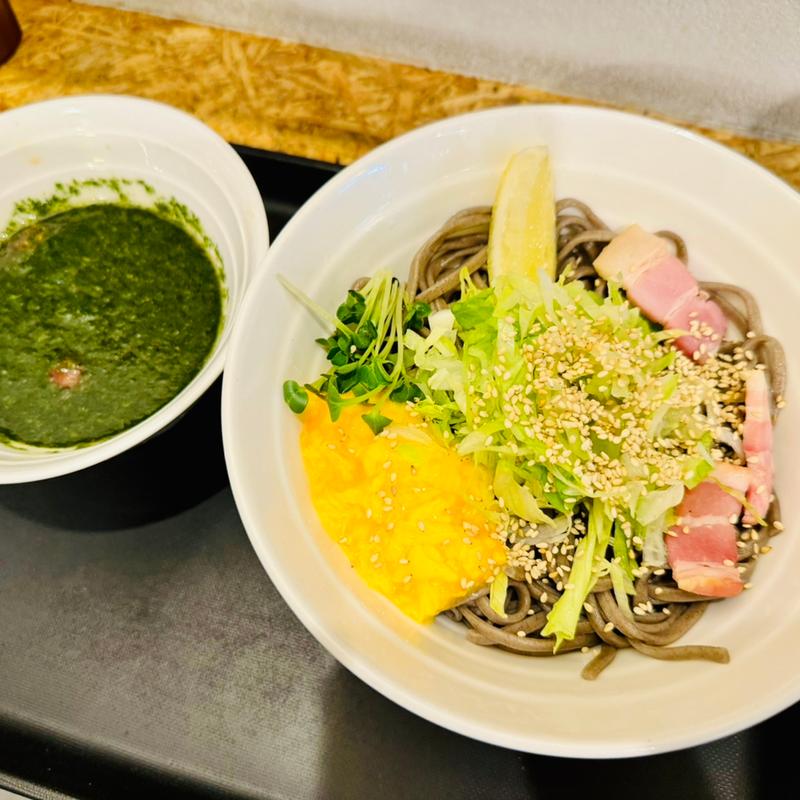 バジル冷そば(SOBA STAND そばうさ)