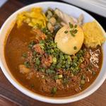 魔皿カレー（トッピング:たまご、たぬき）(魔皿カレー)