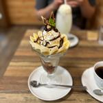 チョコバナナパフェ(カフェさんばる)