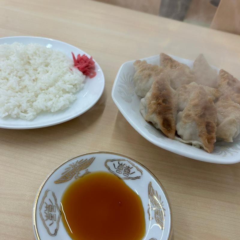 餃子中、ライス普通(中央亭)