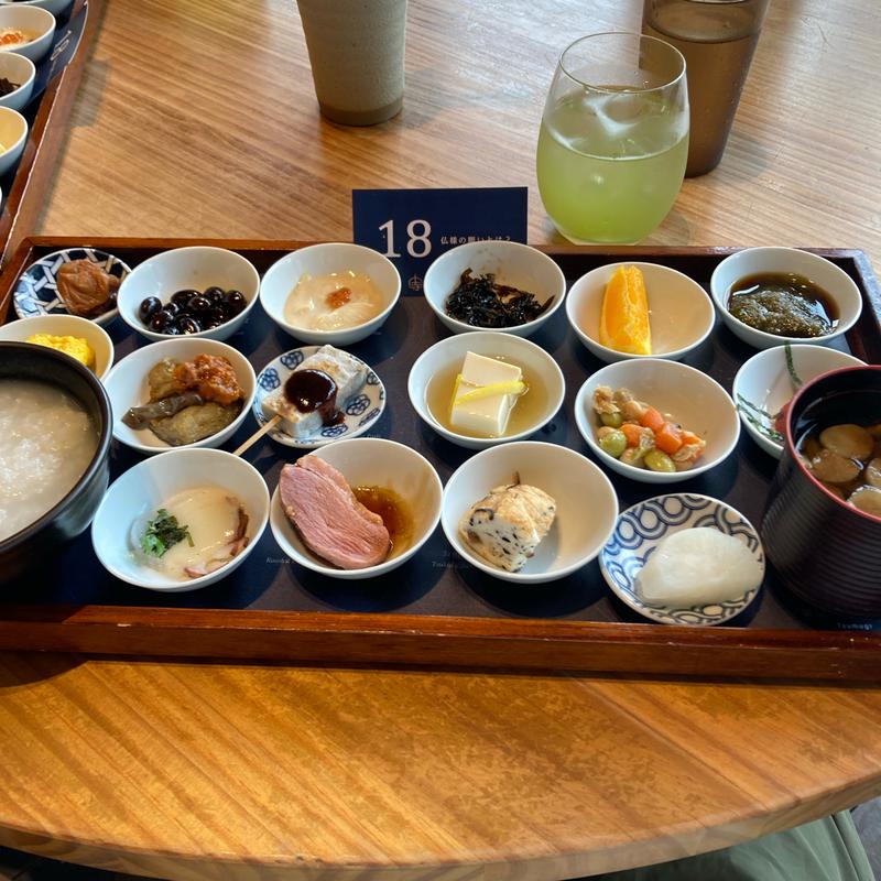 18品の朝ごはん(築地本願寺カフェ Tsumugi)