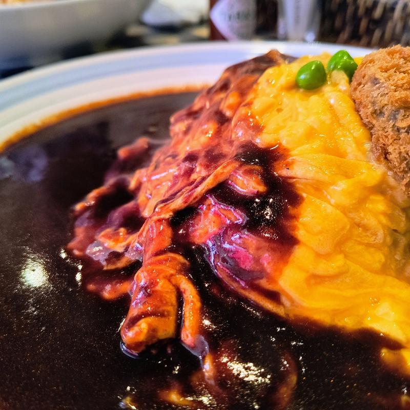 オムライス＋和牛メンチカツ(ポワンジュール)