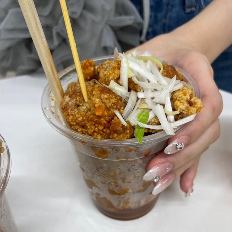ラージャン唐揚げ(李さんの台湾名物屋台 万松寺通店)