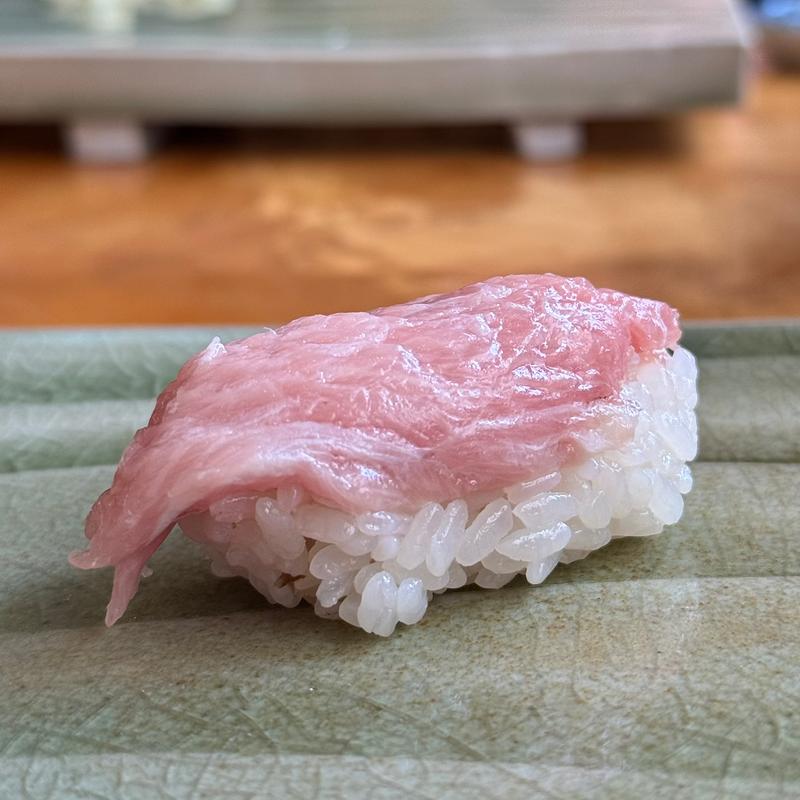 とろ(SUSHI てさく)