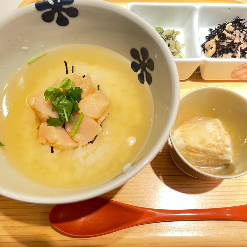 北海道産帆立の梅和えだし茶漬け(だし茶漬け えん エミオ池袋店)