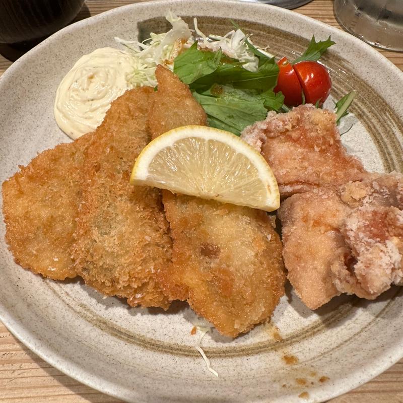 松浦アジフライと唐揚げのランチ(よかたい ソラリアステージ店)