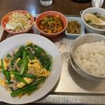 肉ニラ玉子炒め定食