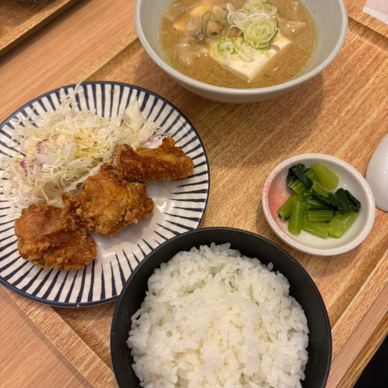 肉豆腐と鶏から定食(てんぐ大ホール 朝霞台駅前店)