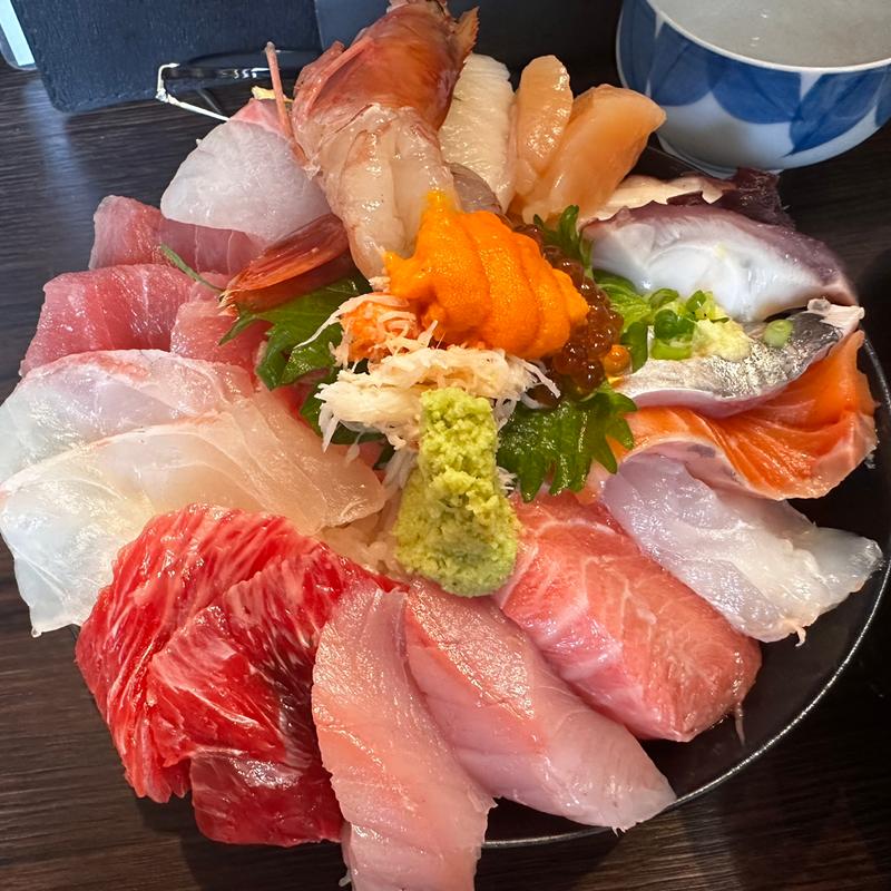 爆盛ドドンドン(つきじde丼どん(つきじでどんどん))