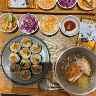 特製キンパと韓国冷麺定食