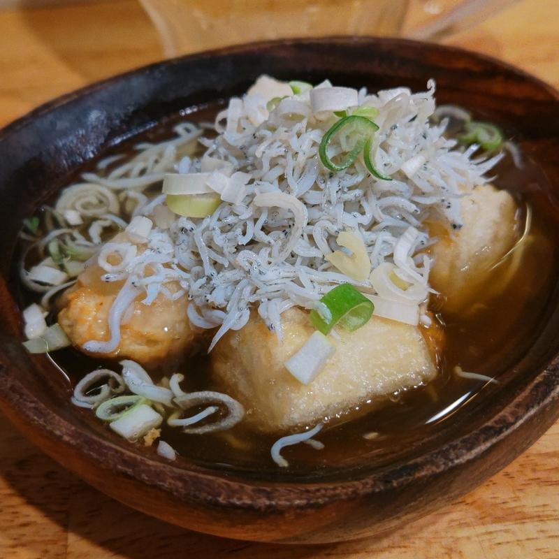 しらすの揚げだし豆腐(ステーキ&チーズ酒場 レッドコング 野毛店)