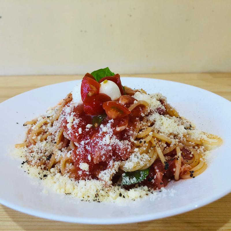 冷製トマトパスタ(野郎パスタ パパ la vita(ラ ヴィータ))